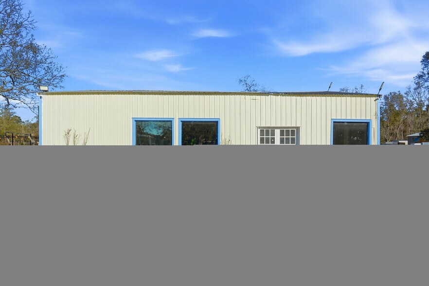 17505 FM 1485, New Caney, TX à louer - Photo du bâtiment - Image 3 de 8