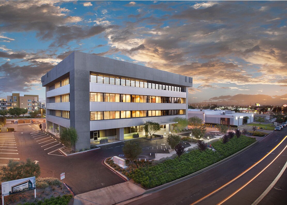 8787 Complex Dr, San Diego, CA à louer Photo du bâtiment- Image 1 de 8