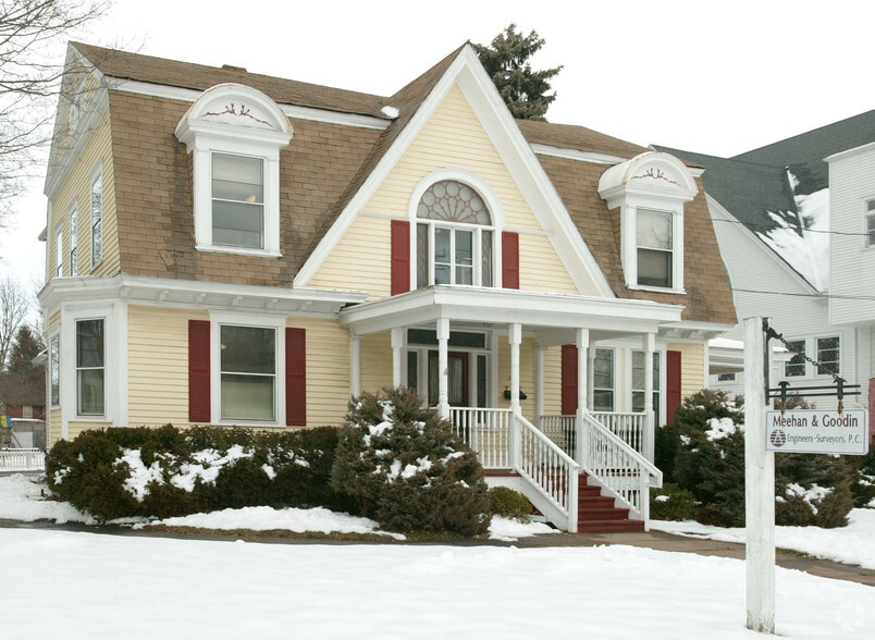 387 N Main St, Manchester, CT for sale - Primary Photo - Image 1 of 1