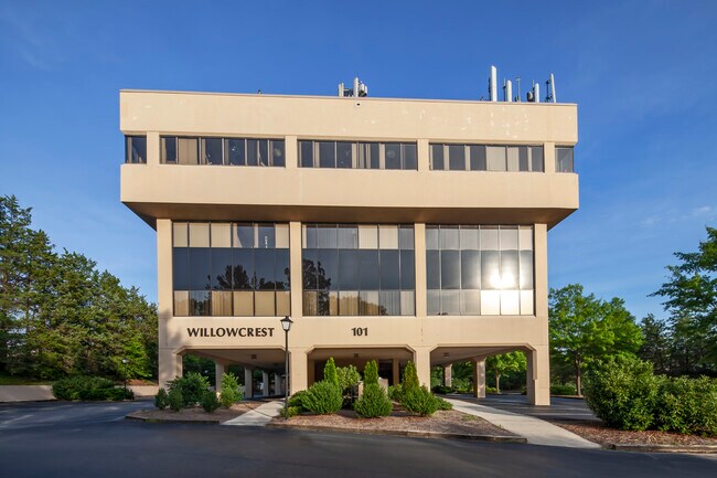 Plus de détails pour 101 Conner Dr, Chapel Hill, NC - Bureau à vendre