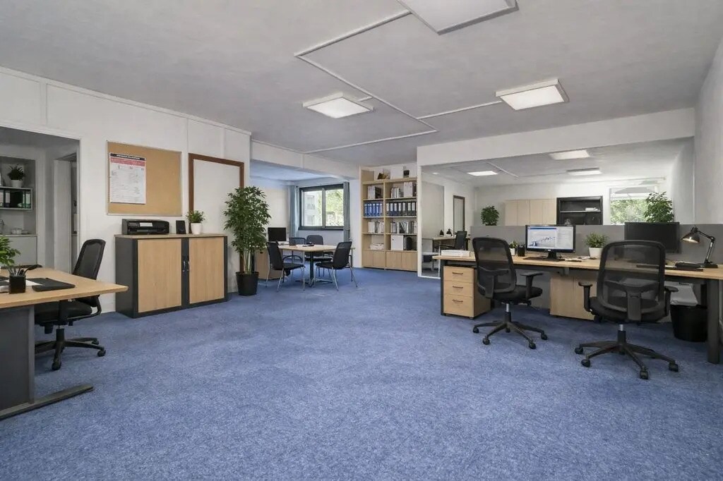 350 Rue Lecourbe, Paris for lease Interior Photo- Image 1 of 13