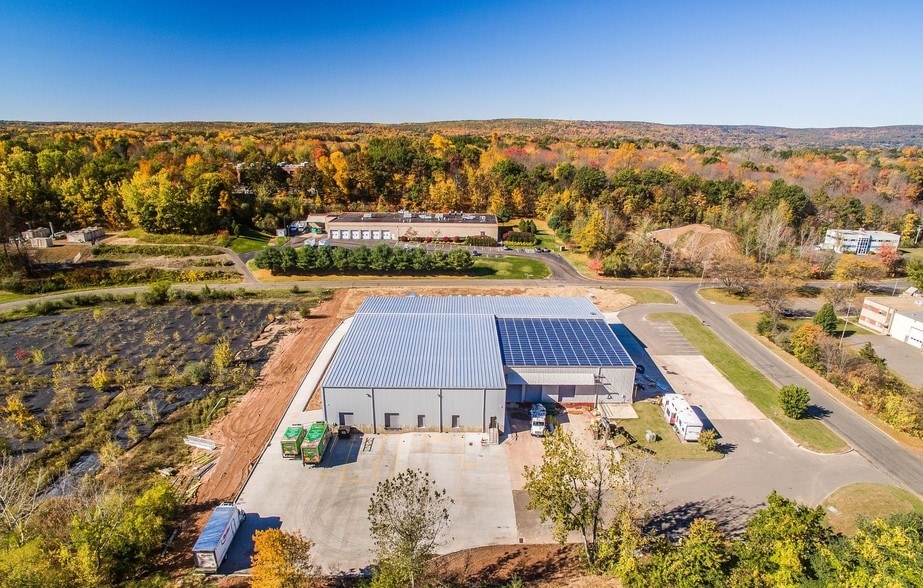 15 Burton Dr, Cheshire, CT for lease - Building Photo - Image 3 of 17