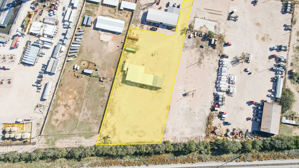 2205 E County Road 90, Midland, TX à louer - Photo du bâtiment - Image 2 de 22