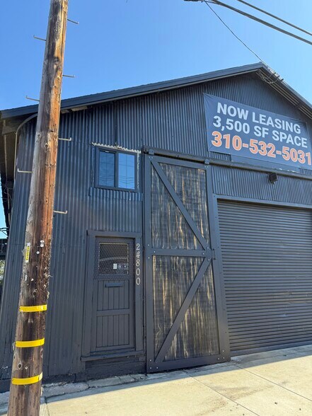 24800 Narbonne Ave, Lomita, CA à louer - Photo du bâtiment - Image 1 de 5