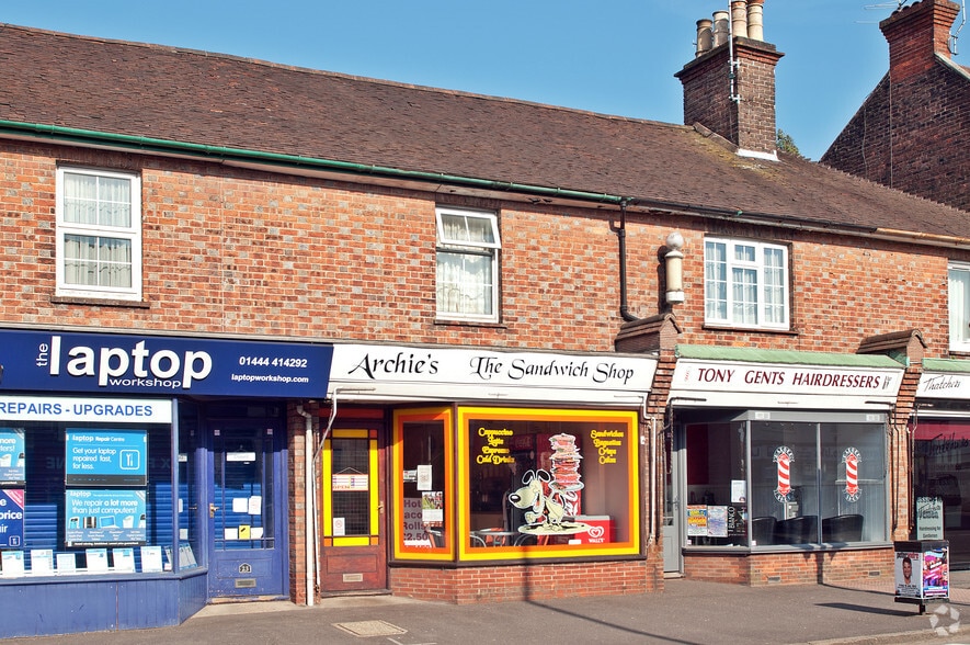 25-27 Sussex Rd, Haywards Heath for sale - Primary Photo - Image 1 of 3