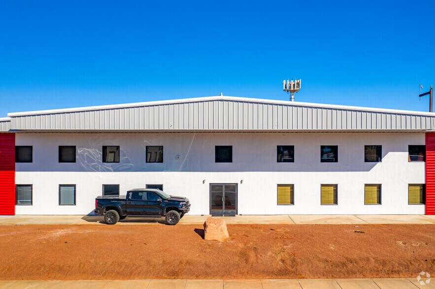 5050 Steptoe St, Las Vegas, NV for sale - Building Photo - Image 3 of 6