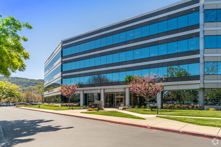 6701 Koll Center Pky, Pleasanton, CA à louer - Photo du bâtiment - Image 3 de 8