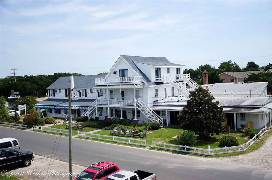 25 Lighthouse Rd, Ocracoke, NC à vendre - Photo principale - Image 1 de 1