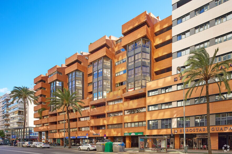 Avenida de la República Argentina, 21, Séville, Sevilla à louer - Photo du bâtiment - Image 3 de 13