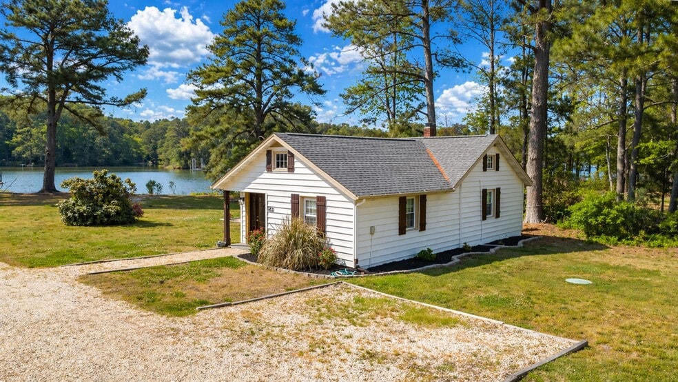 172 Aldebaran Rd, Mathews, VA à vendre - Photo du bâtiment - Image 3 de 39