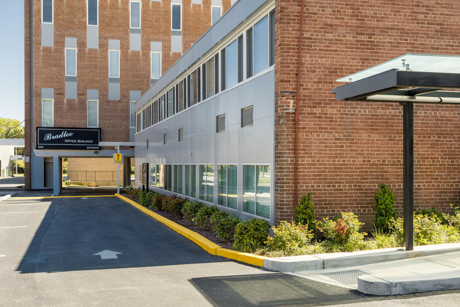 3541-3543 W Braddock Rd, Alexandria, VA for lease Interior Photo- Image 1 of 4