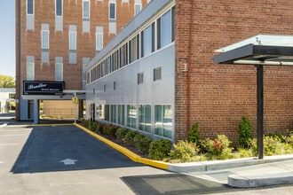 3541-3543 W Braddock Rd, Alexandria, VA for lease Interior Photo- Image 1 of 4
