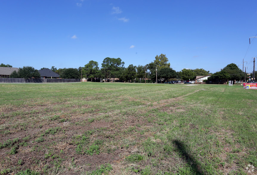 Smith Barry Rd & Bowen Rd, Pantego, TX for sale - Primary Photo - Image 1 of 1