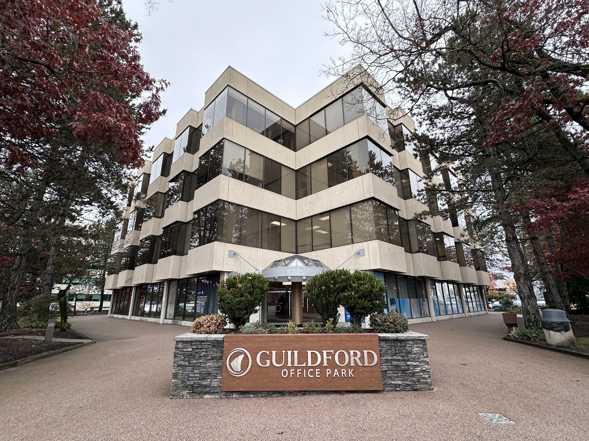 15225 104th Ave, Surrey, BC à louer Photo du bâtiment- Image 1 de 7