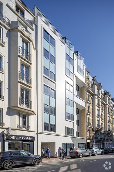 Bureau dans Levallois-Perret à louer - Photo du bâtiment - Image 2 de 13