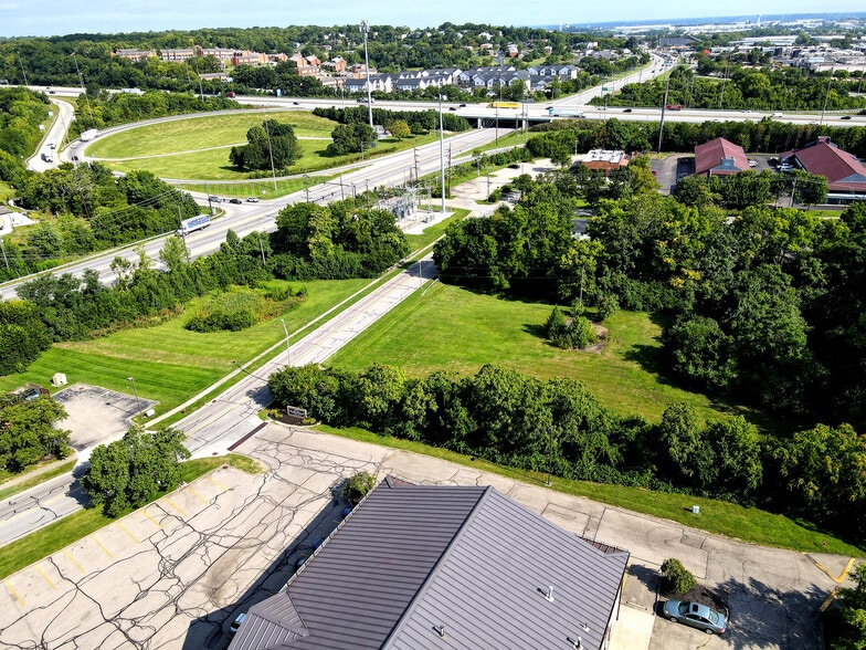 345 Glensprings Dr, Springdale, OH à vendre - Photo du bâtiment - Image 3 de 10