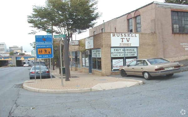 8025-8029 Georgia Ave, Silver Spring, MD à louer - Photo du bâtiment - Image 2 de 4
