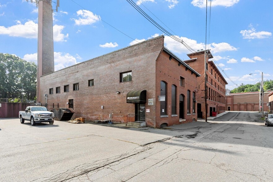 19 Parker St, Clinton, MA for sale - Building Photo - Image 3 of 9