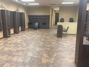 67555 E Palm Canyon Dr, Cathedral City, CA à louer Photo intérieure- Image 2 de 6