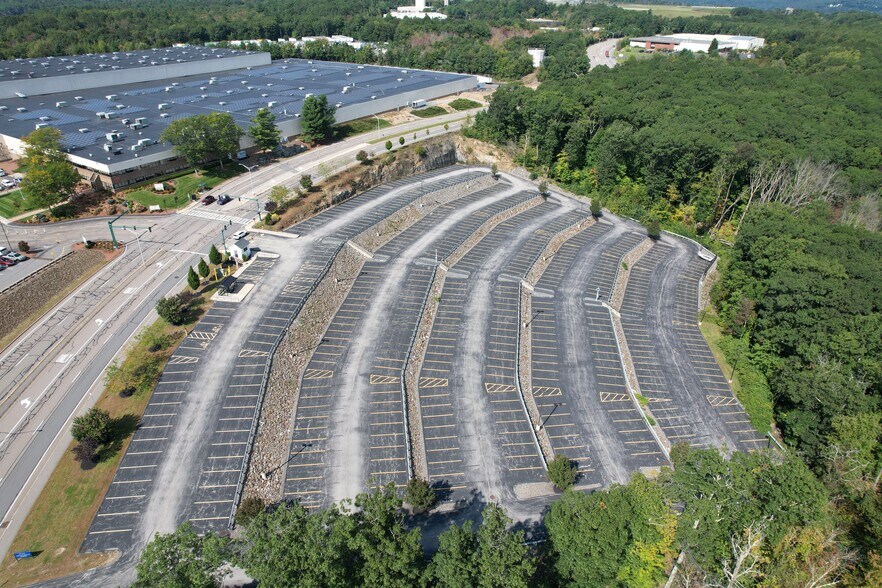 140 Goddard Memorial Drive, Worcester, MA à louer - Photo du bâtiment - Image 3 de 5
