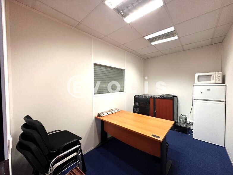 Office in Antony for lease - Interior Photo - Image 3 of 6