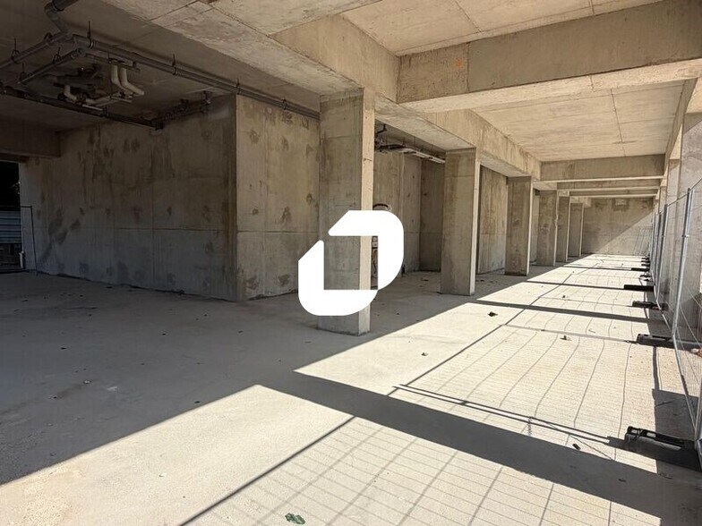 Retail in Neuilly-sur-Marne for lease - Interior Photo - Image 2 of 5