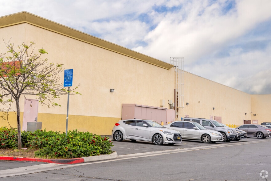 140 Hidden Valley Pky, Norco, CA for lease - Building Photo - Image 3 of 4