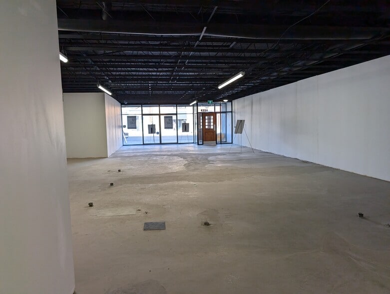 11223-11231 Jasper Ave NW, Edmonton, AB for lease - Building Photo - Image 1 of 6