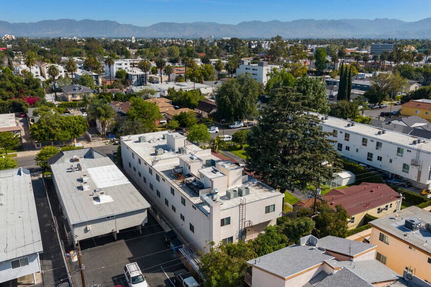 14764 Sylvan St, Van Nuys, CA for sale - Building Photo - Image 3 of 6
