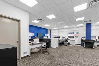 150 Boul De La Côte-Vertu, Saint-Laurent, QC for lease Interior Photo- Image 2 of 10