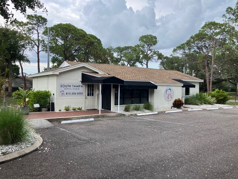 4306 Kensington Ave W, Tampa, FL à vendre - Photo principale - Image 1 de 3