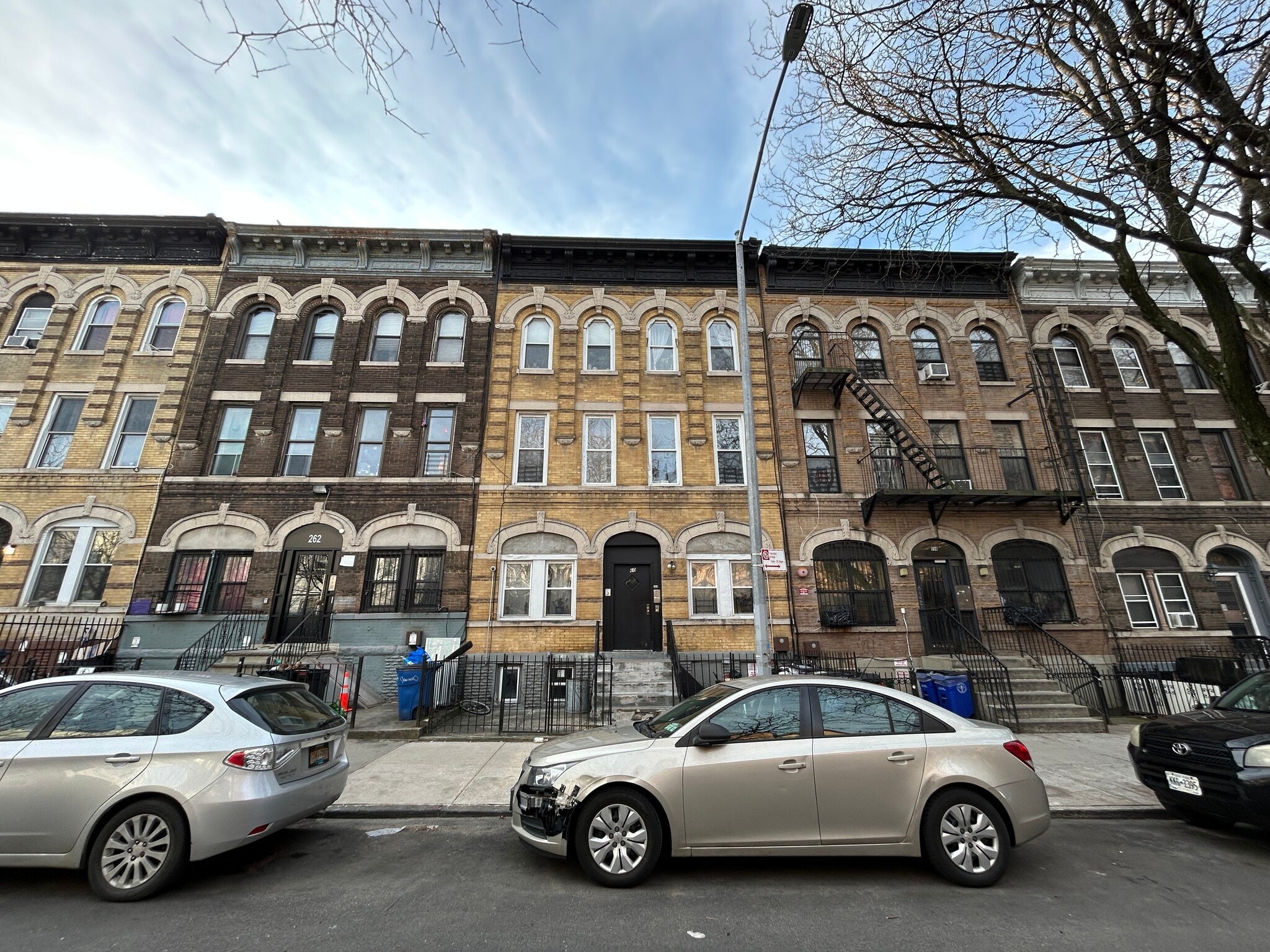 260 Cornelia St, Brooklyn, NY for sale Primary Photo- Image 1 of 7