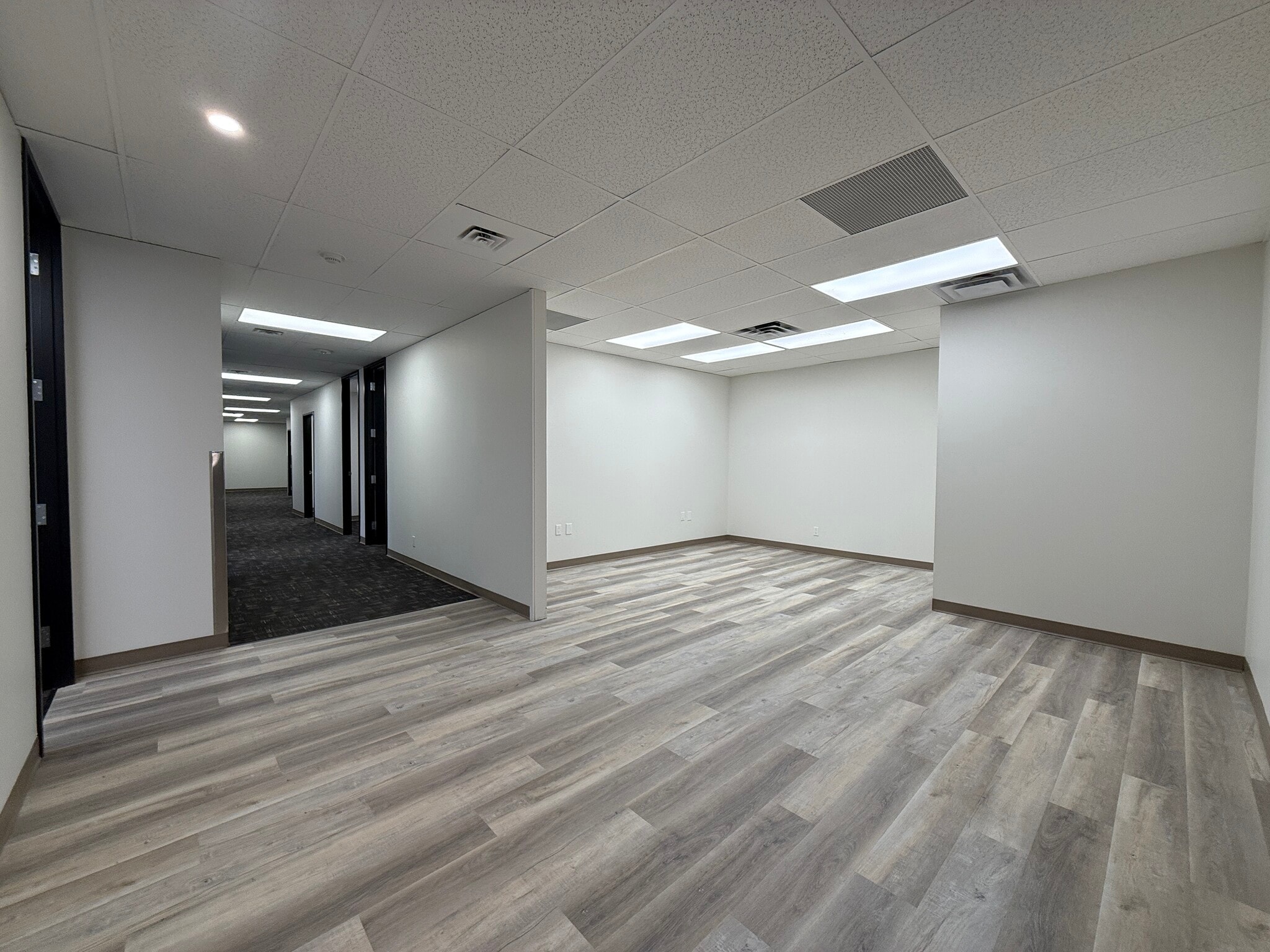 14904 123rd Ave NW, Edmonton, AB for lease Interior Photo- Image 1 of 7