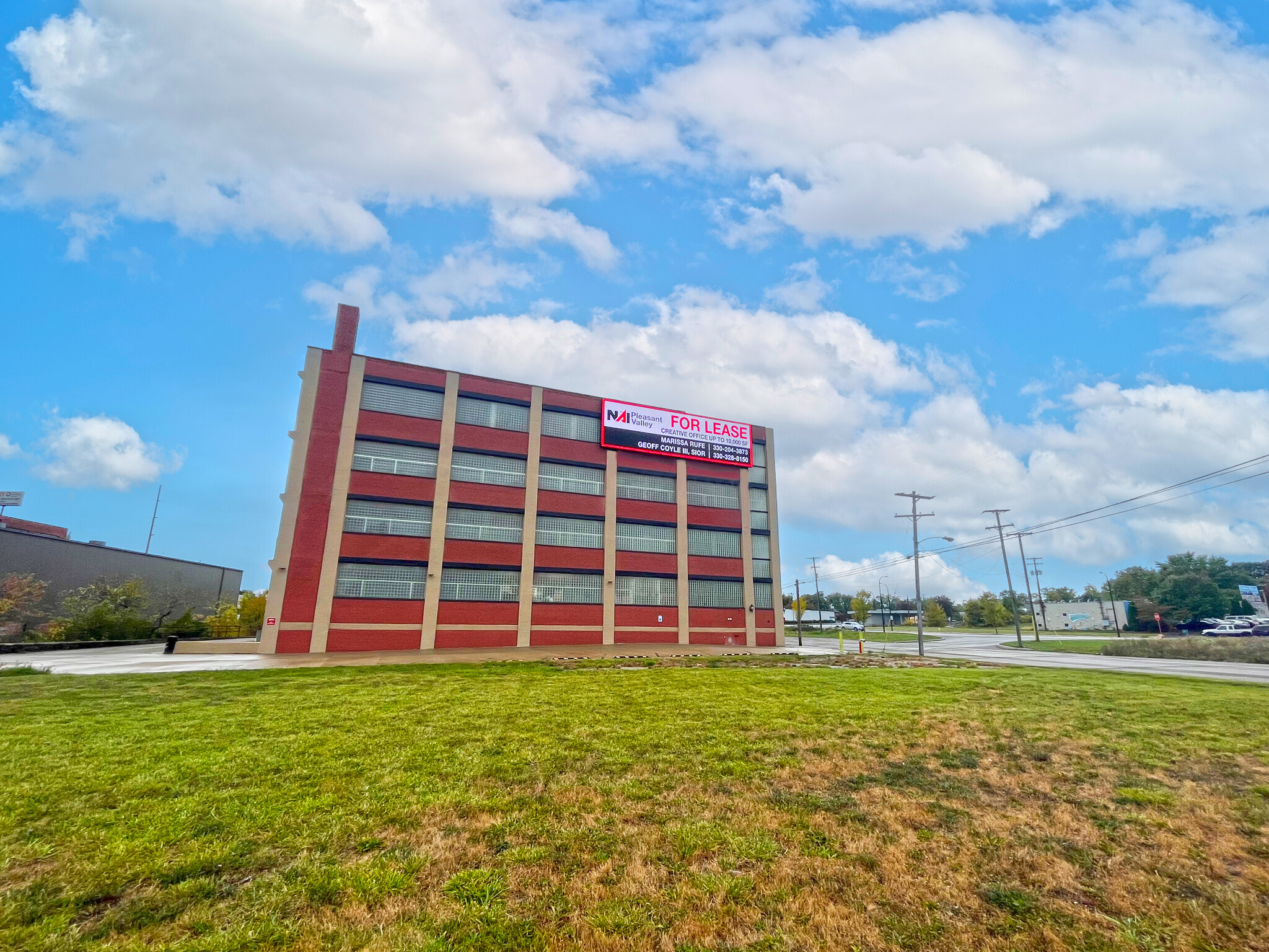 1025 S Broadway St, Akron, OH for lease Building Photo- Image 1 of 8