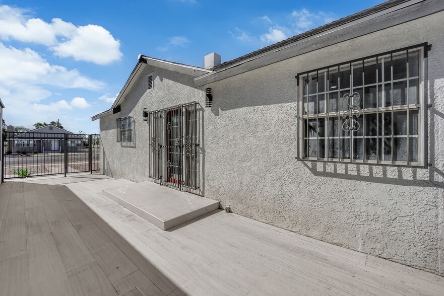 530 S 7th St, Las Vegas, NV for lease - Interior Photo - Image 2 of 30