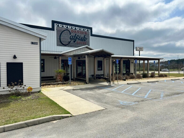 1708 Westgate Pky, Dothan, AL à vendre - Photo du bâtiment - Image 2 de 16