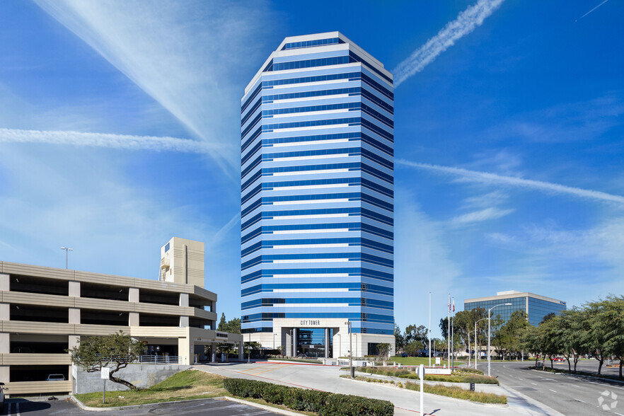 333 City Blvd W, Orange, CA for lease - Building Photo - Image 1 of 10