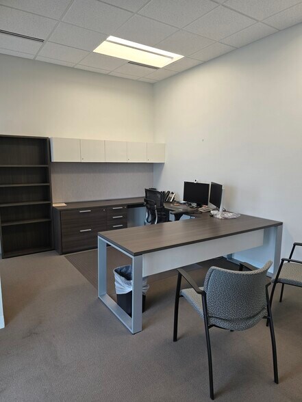 912 S Main St, Sikeston, MO à louer - Photo du bâtiment - Image 2 de 9