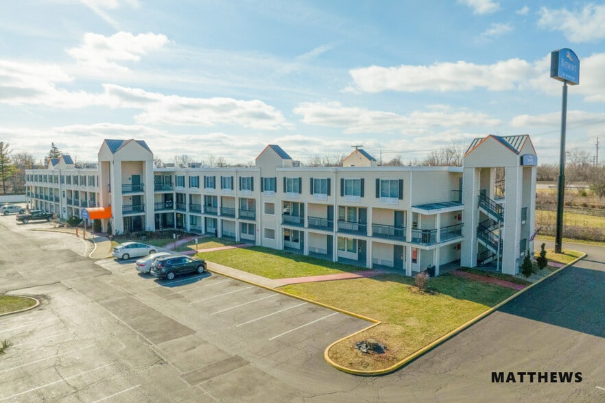 887 Morse Rd, Columbus, OH à vendre - Photo du bâtiment - Image 3 de 4