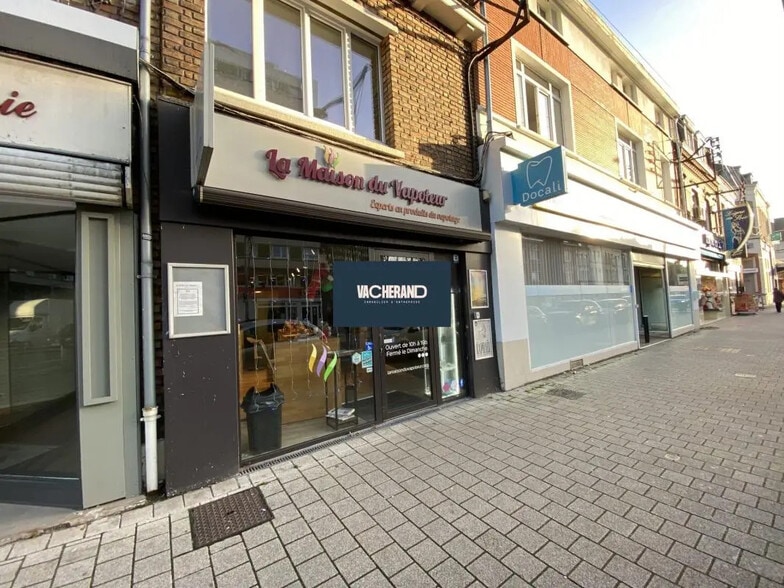 Retail in Lambersart for lease - Building Photo - Image 1 of 10