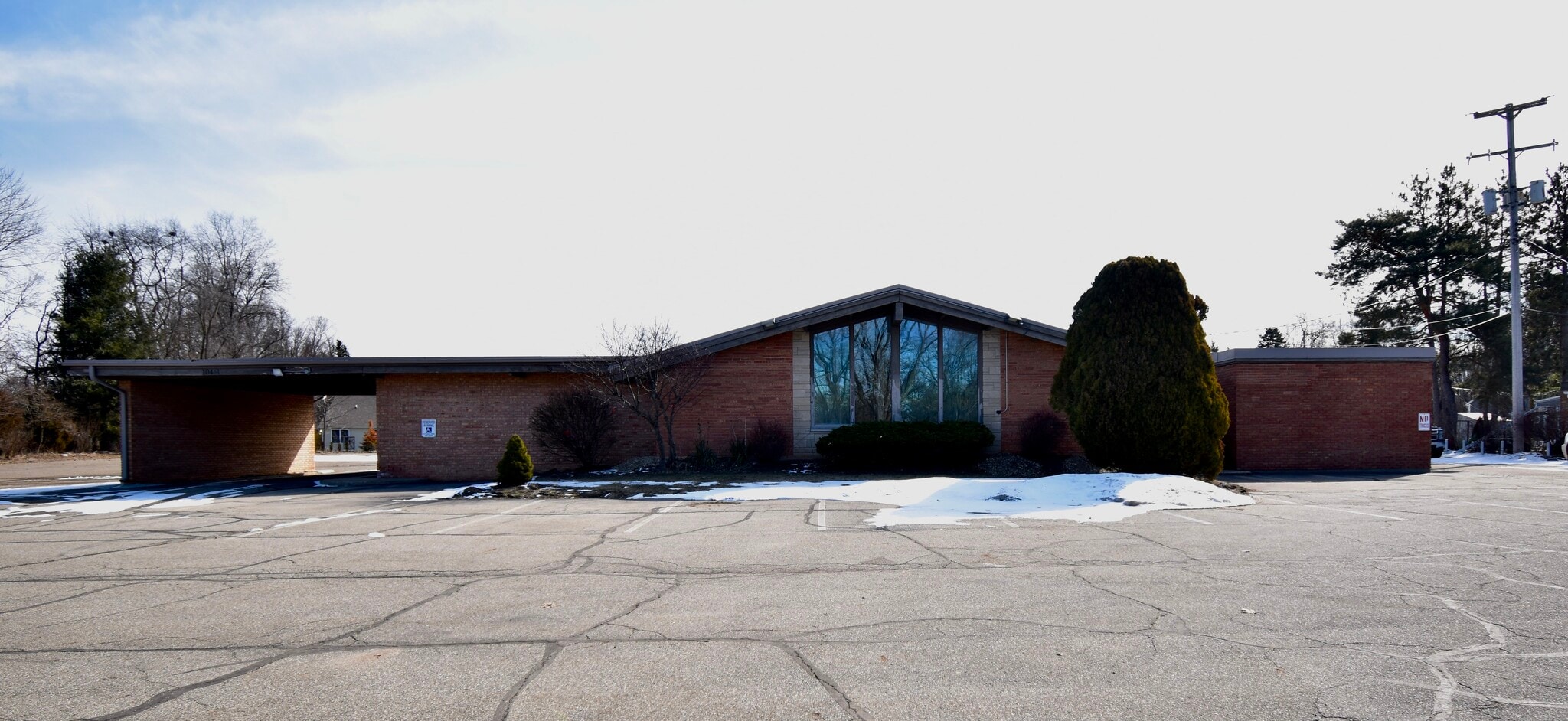 10441 Shaver Rd, Portage, MI for lease Interior Photo- Image 1 of 12