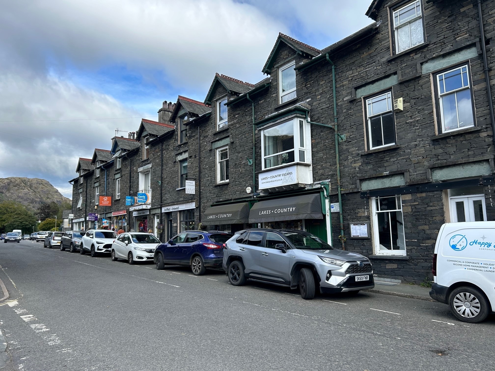 8 Yewdale Road, Coniston for lease Primary Photo- Image 1 of 12