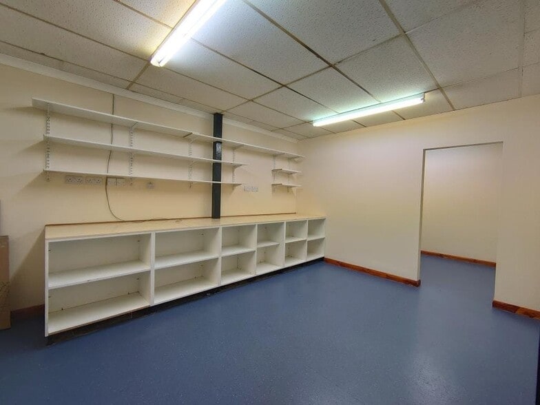 5 Brunel Rd, Totton for lease - Interior Photo - Image 3 of 5