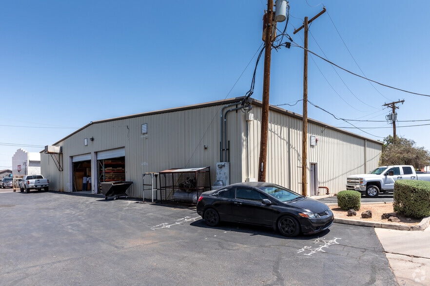 1711 E Jackson St, Phoenix, AZ à louer - Photo du bâtiment - Image 2 de 22