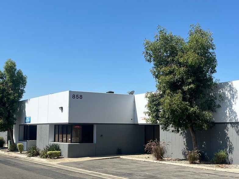 832-834 W 9th St, Upland, CA for sale - Building Photo - Image 3 of 7