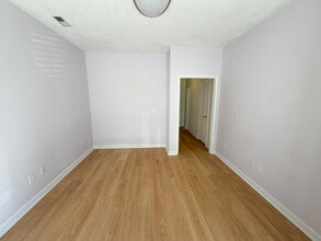 21315 W Catawba Ave, Cornelius, NC for lease Interior Photo- Image 2 of 17