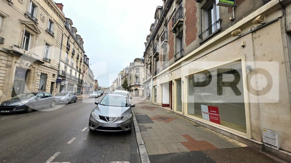 Retail in Soissons for lease Building Photo- Image 1 of 10