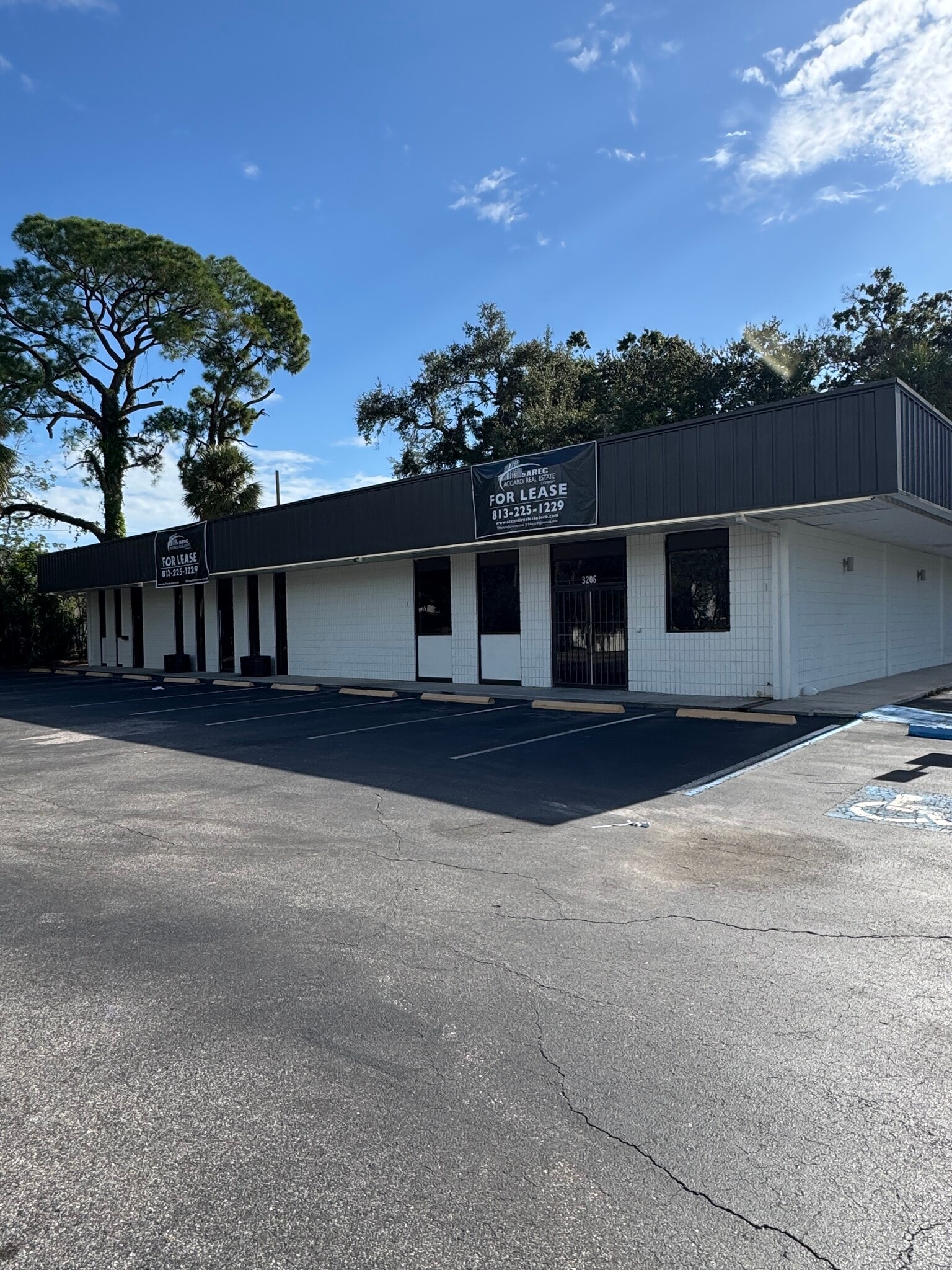3200-3206 S West Shore Blvd, Tampa, FL for lease Building Photo- Image 1 of 16