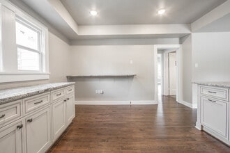 209 E University Dr, Denton, TX for lease Interior Photo- Image 2 of 3