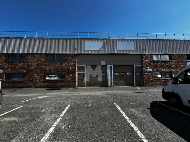Flex in Lisses for lease - Building Photo - Image 2 of 9